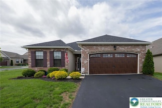 4163 Eveningstar Rd, Emmaus, PA 18049