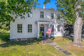 19 Washington St, Wiscasset, ME 04578