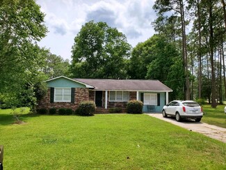 363 Holly Dr, Homerville, GA 31634