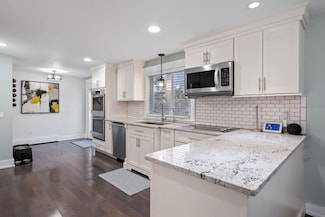 481 Woodlawn Ridge Rd, Pembroke, NH 03275