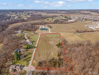 7468 Covered Bridge Dr, Waterloo, IL 62298