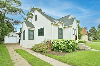 319 N 2nd St, Brainerd, MN 56401