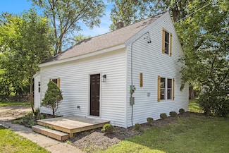 1229 Foster Ave, Kalamazoo, MI 49048