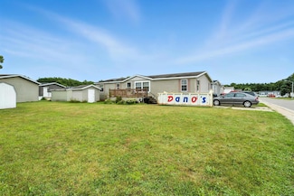 1905 Magnolia St, Columbus, MI 48063