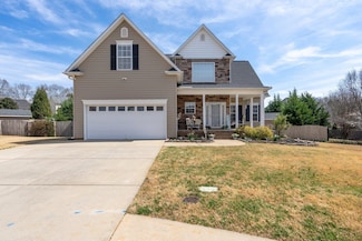 39 Santee Ct, Simpsonville, SC 29680