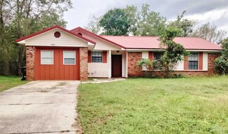 1015 Willow Lake Cir, Pensacola, FL 32506