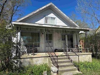 1205 State St, Charlevoix, MI 49720