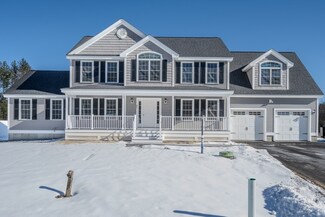 82 Berube Ln Unit 33, Dracut, MA 01826