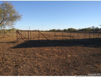 370 N Roosevelt St, Pearsall, TX 78061