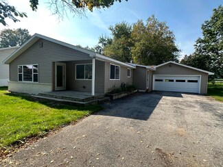 205 N 5th St, Harrisville, MI 48740