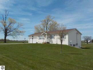 8985 Harvest Ln, Buckley, MI 49620
