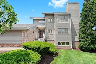 21112 Boulder Cir, Northville, MI 48167