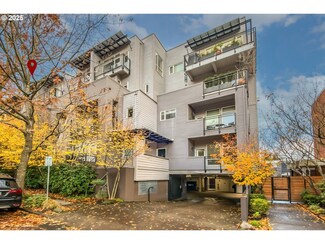 2327 NW Northrup St Unit 14, Portland, OR 97210