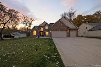 663 Vanderpool Dr, Troy, MI 48083