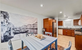 7708 Custom Weave Ct, Las Vegas, NV 89149