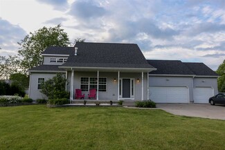 277 Meadow Ln, Poynette, WI 53955