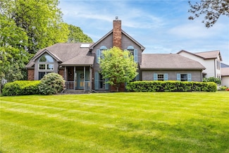 10 Webwood Cir, Rochester, NY 14626