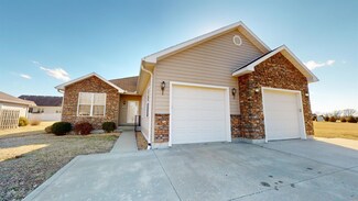 2621 W 32nd St, Sedalia, MO 65301