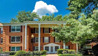 7720 Tremayne Place Unit 107, McLean, VA 22102