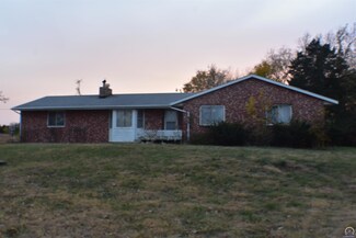 10585 262nd Rd, Holton, KS 66436