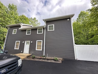 481 Blandford Rd, Russell, MA 01071