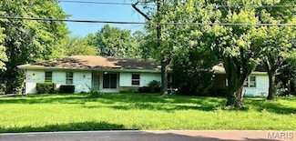 717 Hudson Rd, Saint Louis, MO 63135