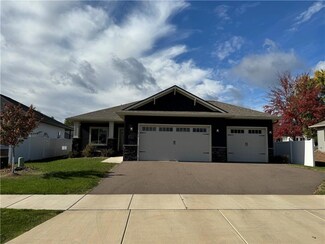1563 Pebble Beach Dr, Altoona, WI 54720