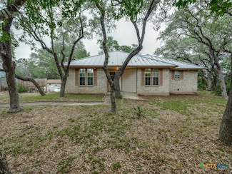 510 Maricopa Dr, Canyon Lake, TX 78133