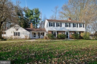 864 Nathan Hale Rd, Berwyn, PA 19312