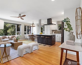 530 W Olympic Place Unit 407, Seattle, WA 98119