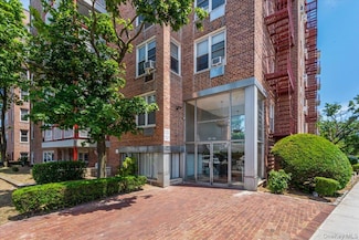 3425 150th Place Unit 4D, Flushing, NY 11354