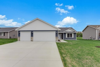 200 7th St, Green Isle, MN 55338