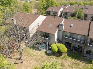 1811 Spruce Hills Dr, Glen Gardner, NJ 08826
