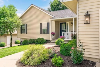1702 Aspen Ln, Excelsior Springs, MO 64024