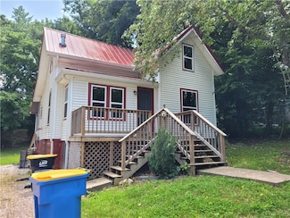 1112 W Rush Ave, Harrison, AR 72601