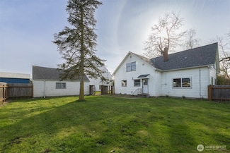 210 N Washington St, Everson, WA 98247