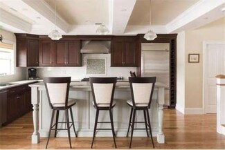 33 Central Ave Unit 12, Marshfield, MA 02050