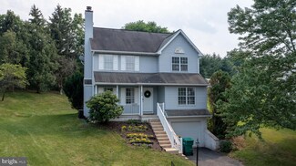 29 Blackberry Dr, Pottstown, PA 19464