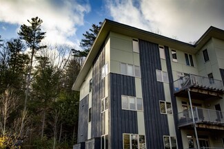15 Gile Dr Unit 2B, Hanover, NH 03755