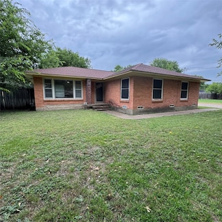 305 Waller St, Red Oak, TX 75154