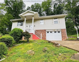 237 Pine Cir, Dunbar, WV 25064