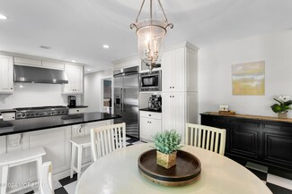 11 Melissa Ln, Red Bank, NJ 07701