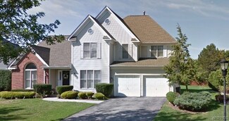 70 Hobnail Dr, East Amherst, NY 14051