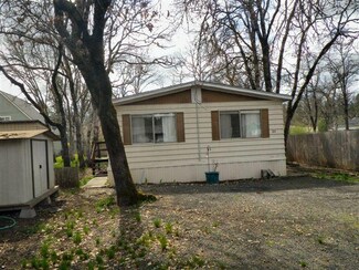 101 Cedar St, Shady Cove, OR 97539