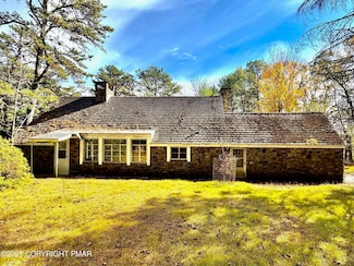 1734 Twin Pine Rd, Stroudsburg, PA 18360