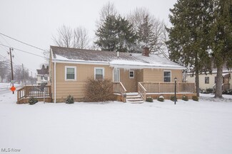 1044 Winton Ave, Akron, OH 44320