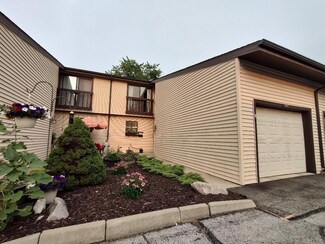 2127 Bayside Ct, Fort Wayne, IN 46804