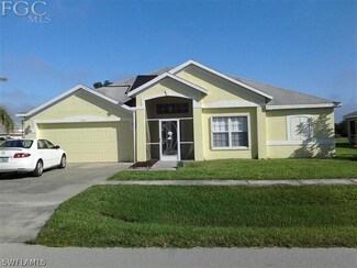 4705 Varsity Cir, Lehigh Acres, FL 33971