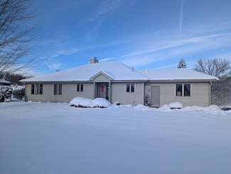 W174N8125 Shady Ln Unit 1, Menomonee Falls, WI 53051