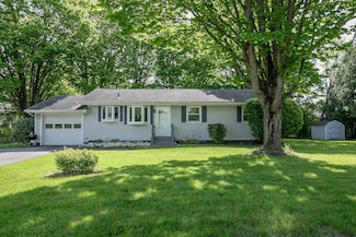 17 Mountain View Blvd, South Burlington, VT 05403